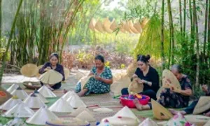 Làng làm nón ngựa 300 năm ở Bình Định Làng làm nón ngựa 300 năm ở Bình Định