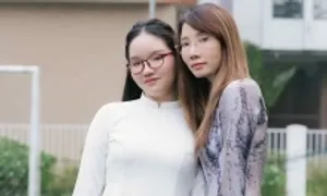 Cô gái giành cú đúp thủ khoa chuyên Anh ở Hà Nội Cô gái giành cú đúp thủ khoa chuyên Anh ở Hà Nội