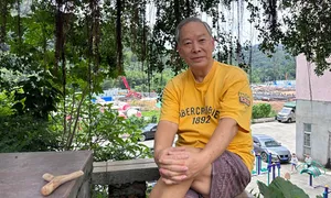 Mắc kẹt với nhà hoang Mắc kẹt với nhà hoang